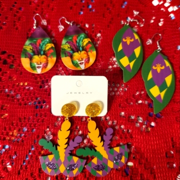 New 3 pair of Earrings Mardi Gras - Picture 1 of 4